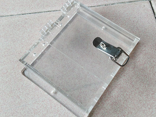 合页带锁扣盒子