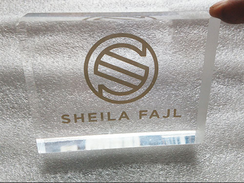 亚克力直立LOGO展架